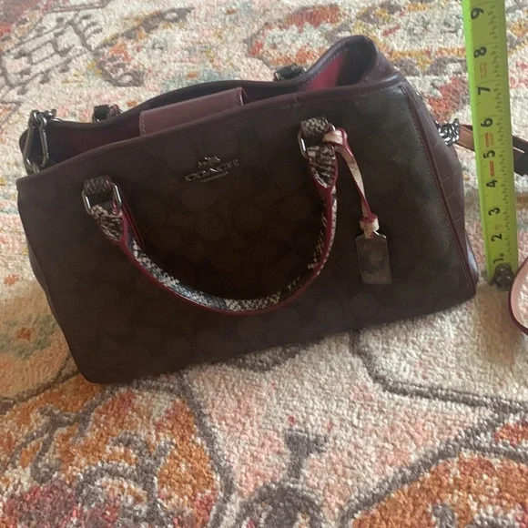 Dark Brown and burgundy Coach Signature handbag - Picture 6 of 6